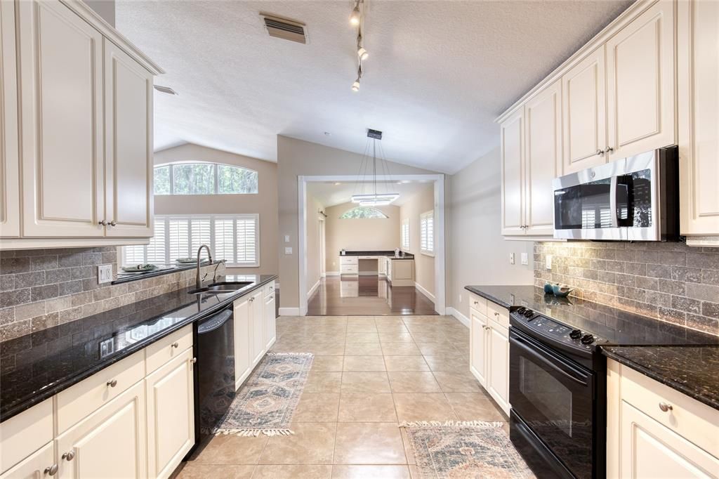 For Sale: $389,000 (3 beds, 2 baths, 1950 Square Feet)