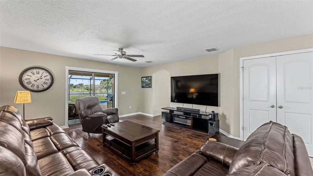 Active With Contract: $389,000 (4 beds, 2 baths, 1863 Square Feet)