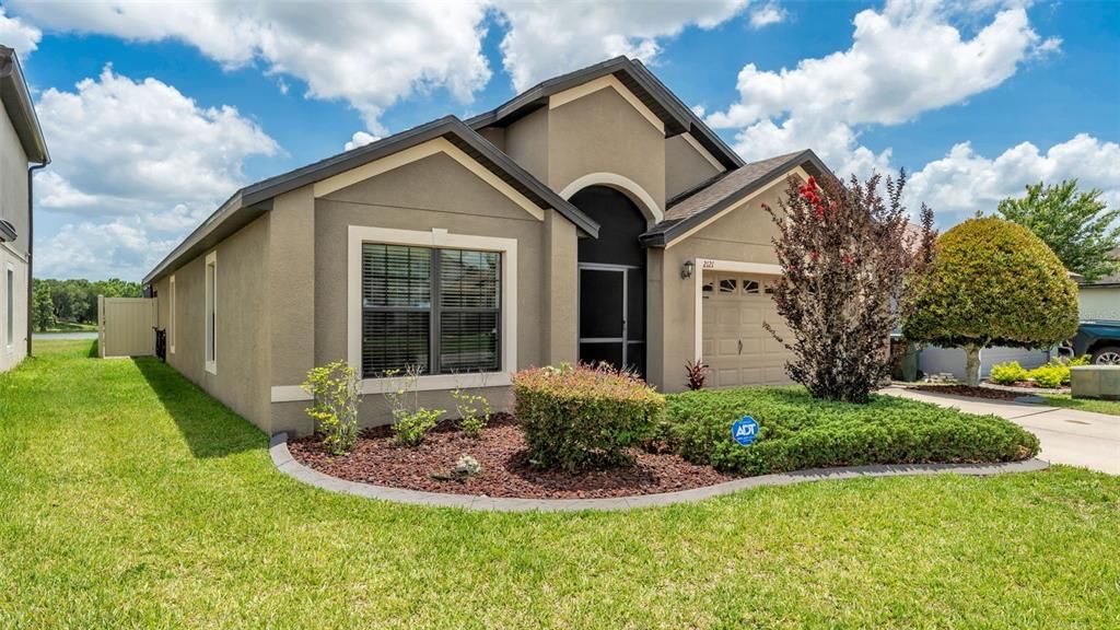 Active With Contract: $389,000 (4 beds, 2 baths, 1863 Square Feet)