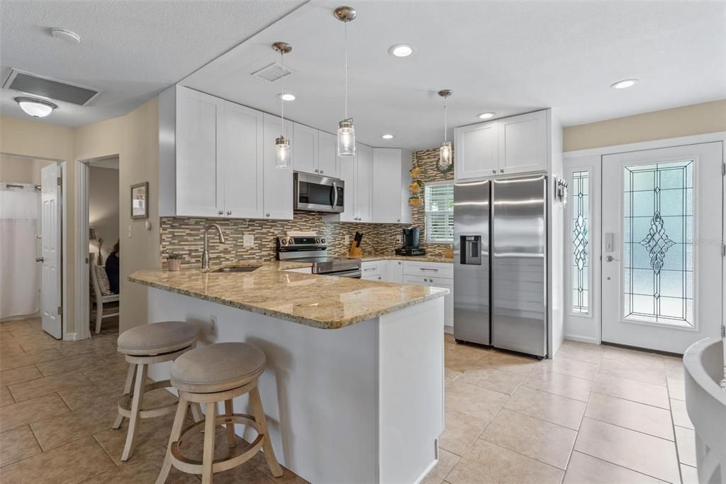 For Sale: $650,000 (2 beds, 2 baths, 1015 Square Feet)