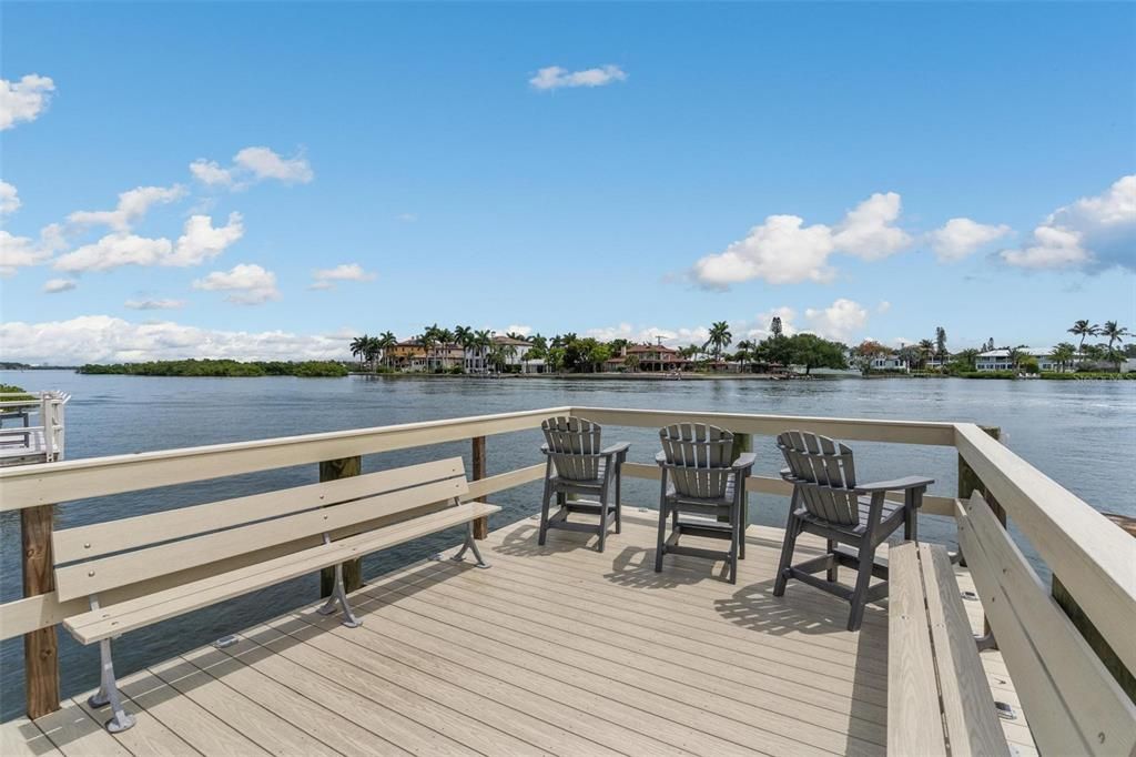 For Sale: $650,000 (2 beds, 2 baths, 1015 Square Feet)