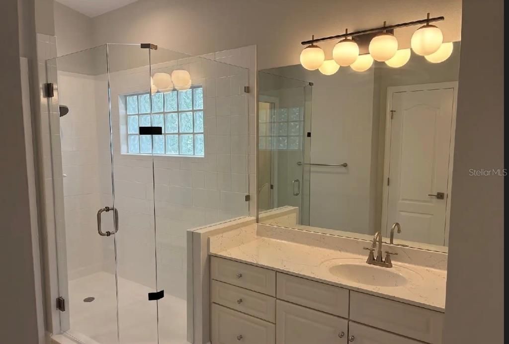 For Rent: $4,995 (4 beds, 3 baths, 3000 Square Feet)