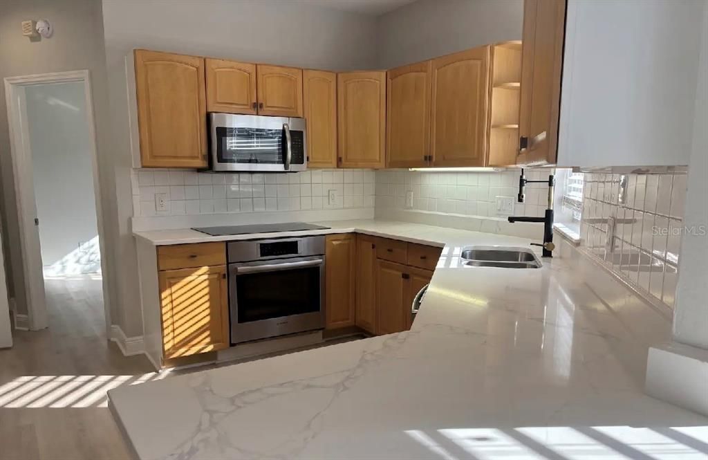 For Rent: $4,995 (4 beds, 3 baths, 3000 Square Feet)