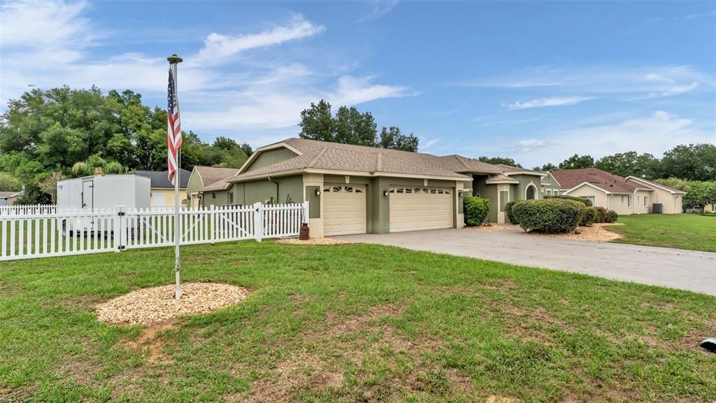 For Sale: $585,000 (4 beds, 3 baths, 2295 Square Feet)