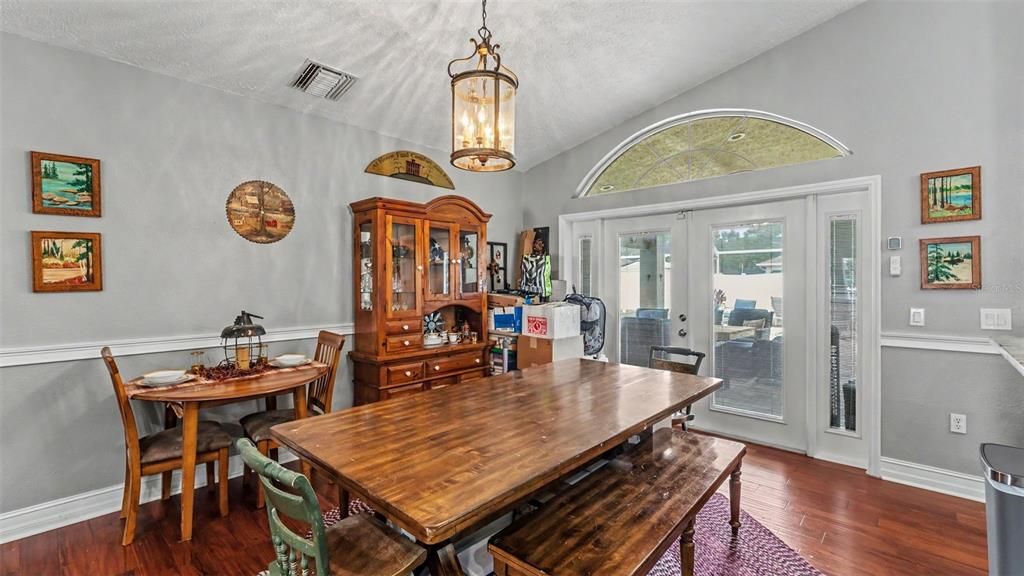 For Sale: $585,000 (4 beds, 3 baths, 2295 Square Feet)