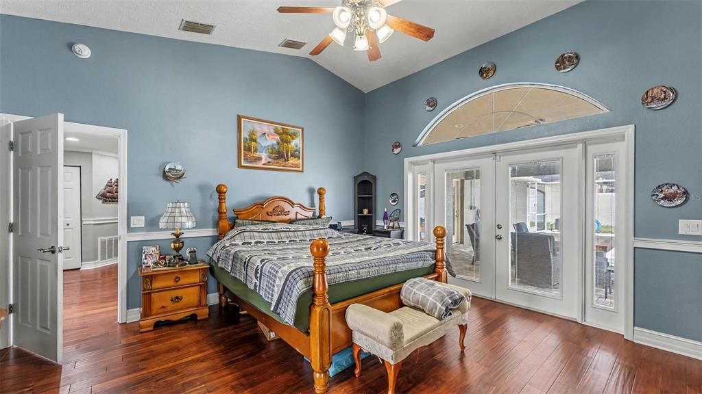 For Sale: $585,000 (4 beds, 3 baths, 2295 Square Feet)