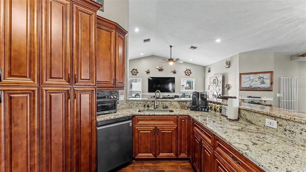For Sale: $585,000 (4 beds, 3 baths, 2295 Square Feet)