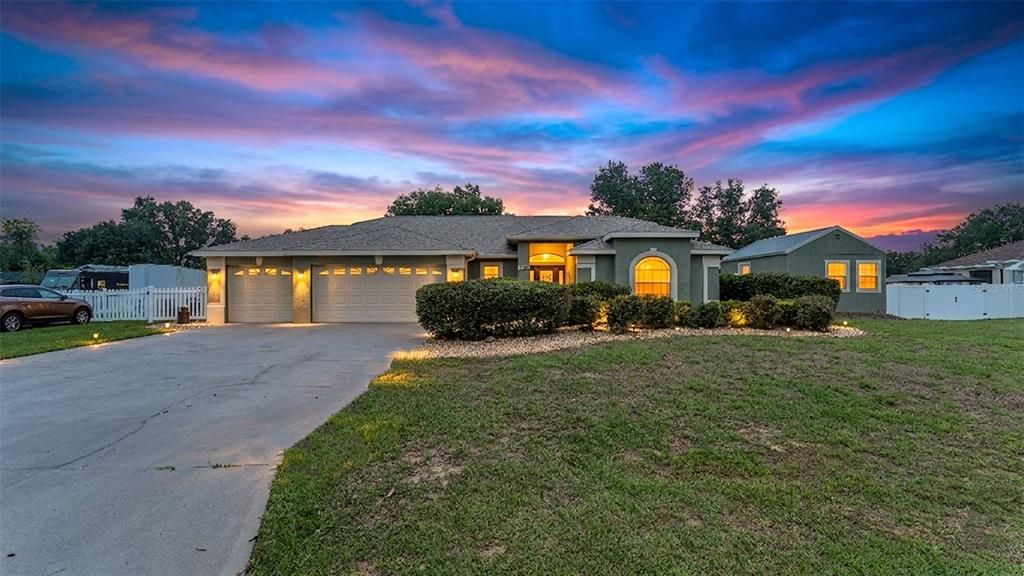 For Sale: $585,000 (4 beds, 3 baths, 2295 Square Feet)