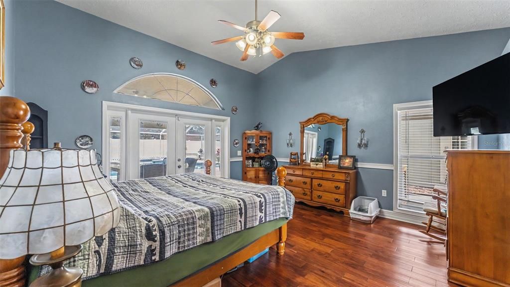 For Sale: $585,000 (4 beds, 3 baths, 2295 Square Feet)