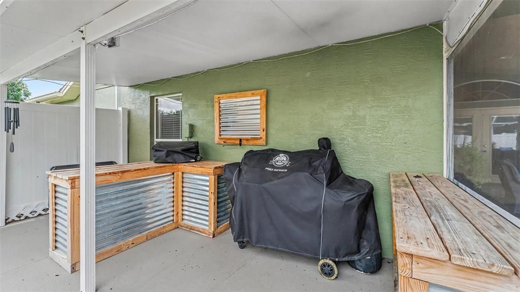 For Sale: $585,000 (4 beds, 3 baths, 2295 Square Feet)