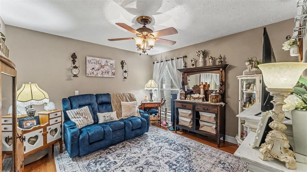 For Sale: $585,000 (4 beds, 3 baths, 2295 Square Feet)