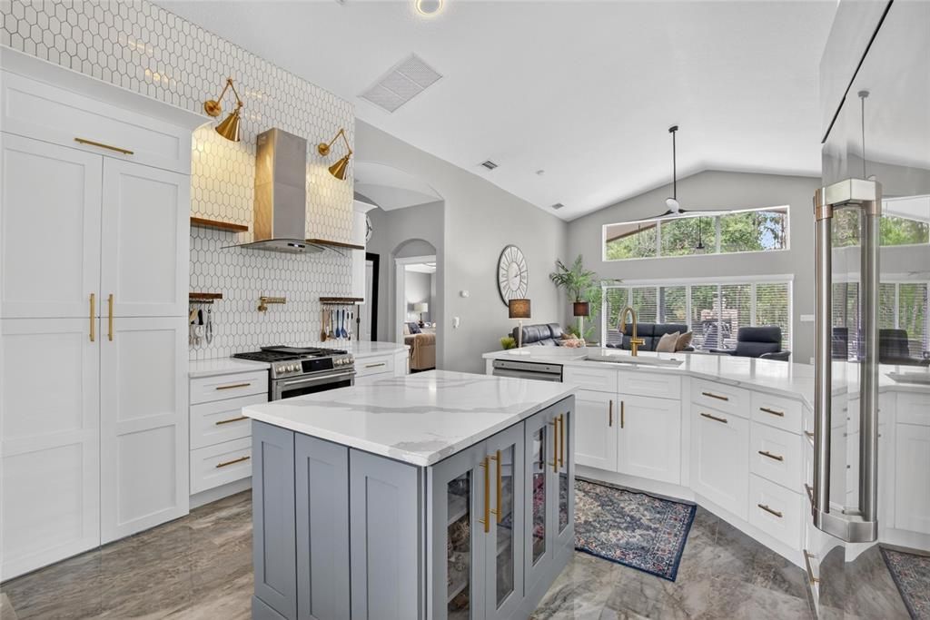Active With Contract: $609,000 (4 beds, 2 baths, 2565 Square Feet)
