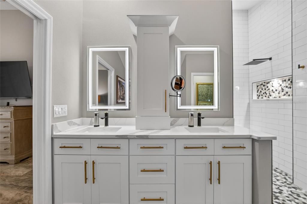 Active With Contract: $609,000 (4 beds, 2 baths, 2565 Square Feet)