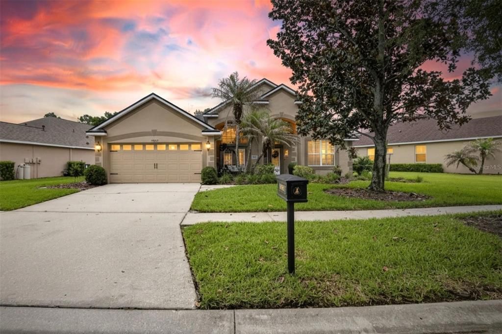 Active With Contract: $609,000 (4 beds, 2 baths, 2565 Square Feet)