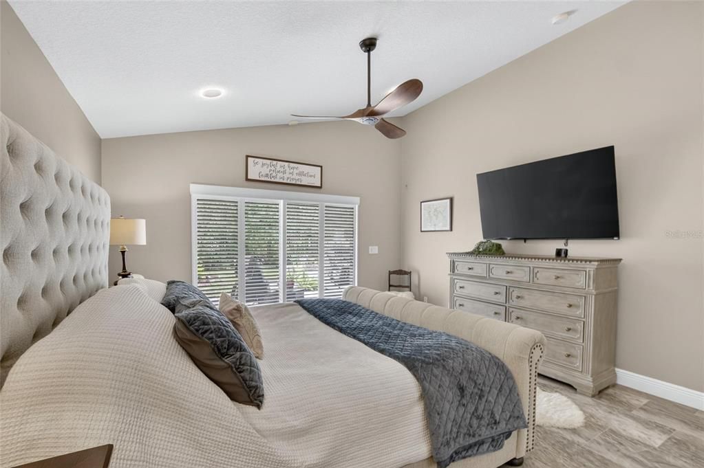 Active With Contract: $609,000 (4 beds, 2 baths, 2565 Square Feet)