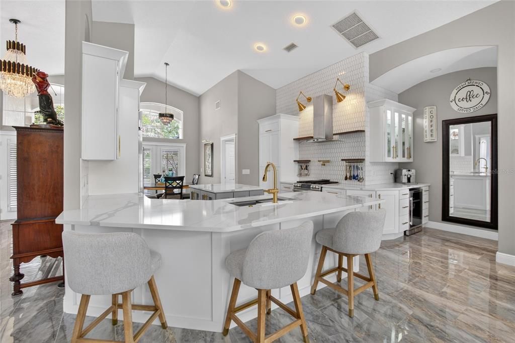 Active With Contract: $609,000 (4 beds, 2 baths, 2565 Square Feet)