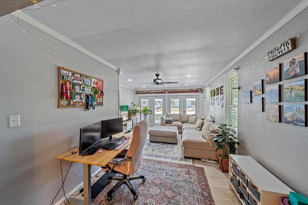 En Venta: $345,000 (3 camas, 2 baños, 1834 Pies cuadrados)