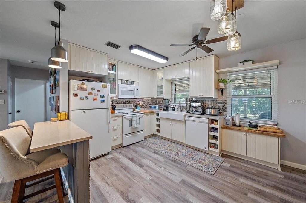 En Venta: $345,000 (3 camas, 2 baños, 1834 Pies cuadrados)
