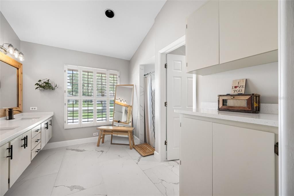 For Sale: $332,000 (3 beds, 2 baths, 1835 Square Feet)