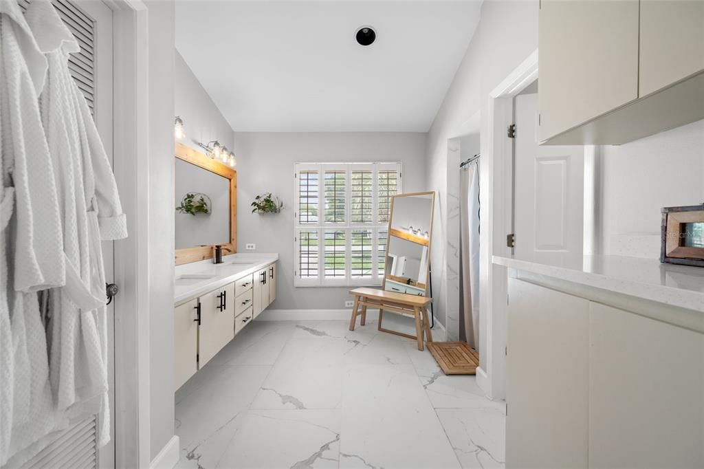 For Sale: $332,000 (3 beds, 2 baths, 1835 Square Feet)
