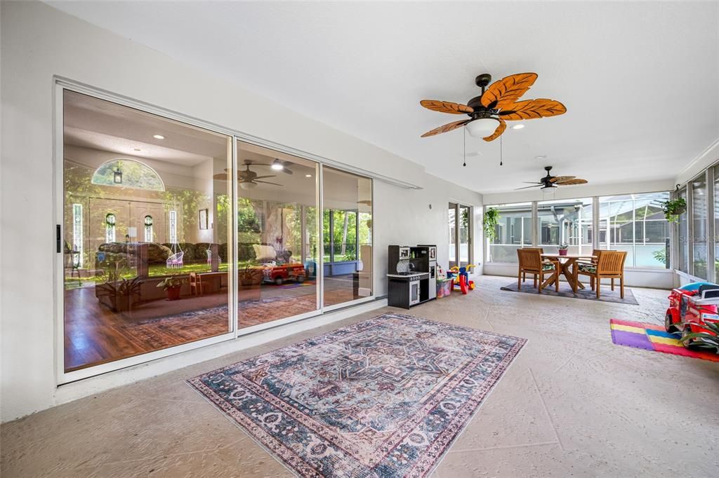 For Sale: $332,000 (3 beds, 2 baths, 1835 Square Feet)
