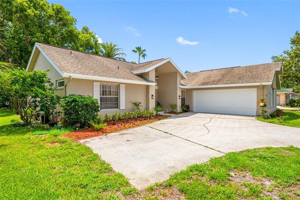 For Sale: $332,000 (3 beds, 2 baths, 1835 Square Feet)