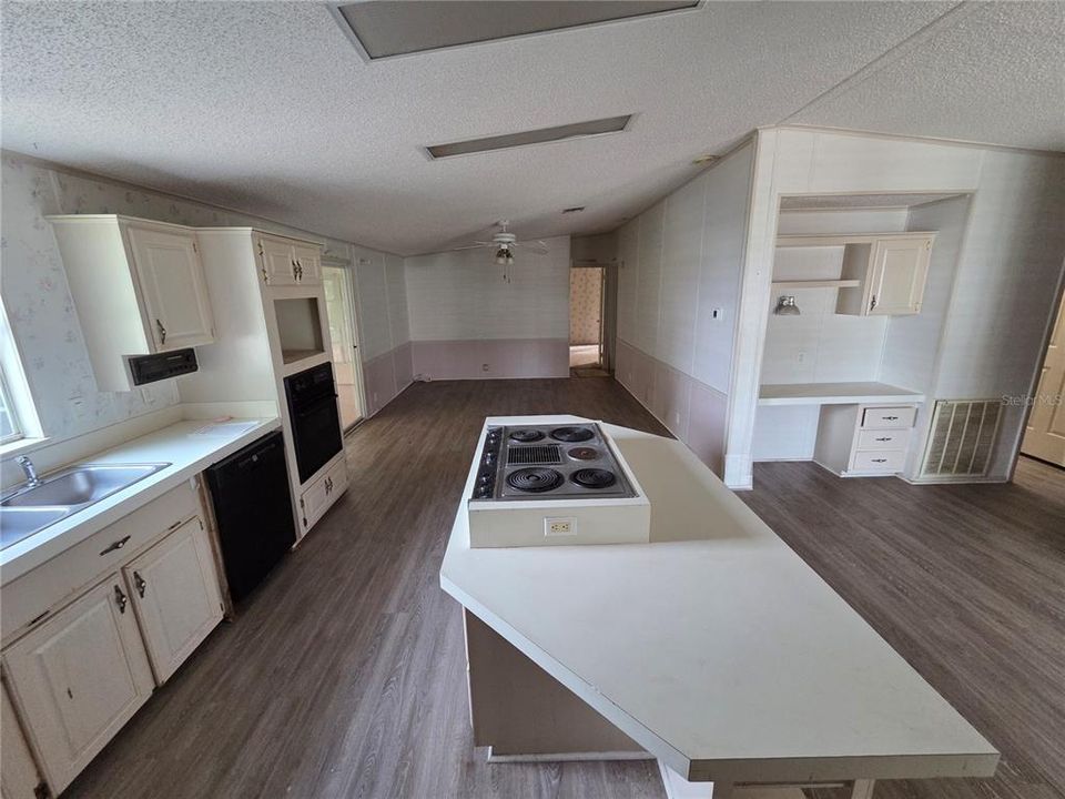 En Venta: $135,000 (2 camas, 2 baños, 1609 Pies cuadrados)