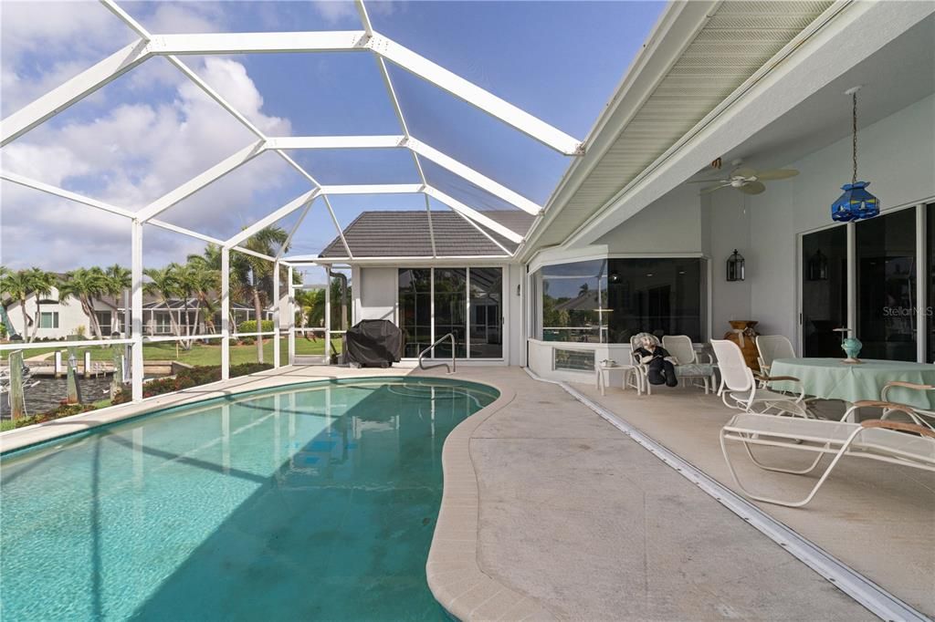For Sale: $659,000 (3 beds, 2 baths, 2305 Square Feet)