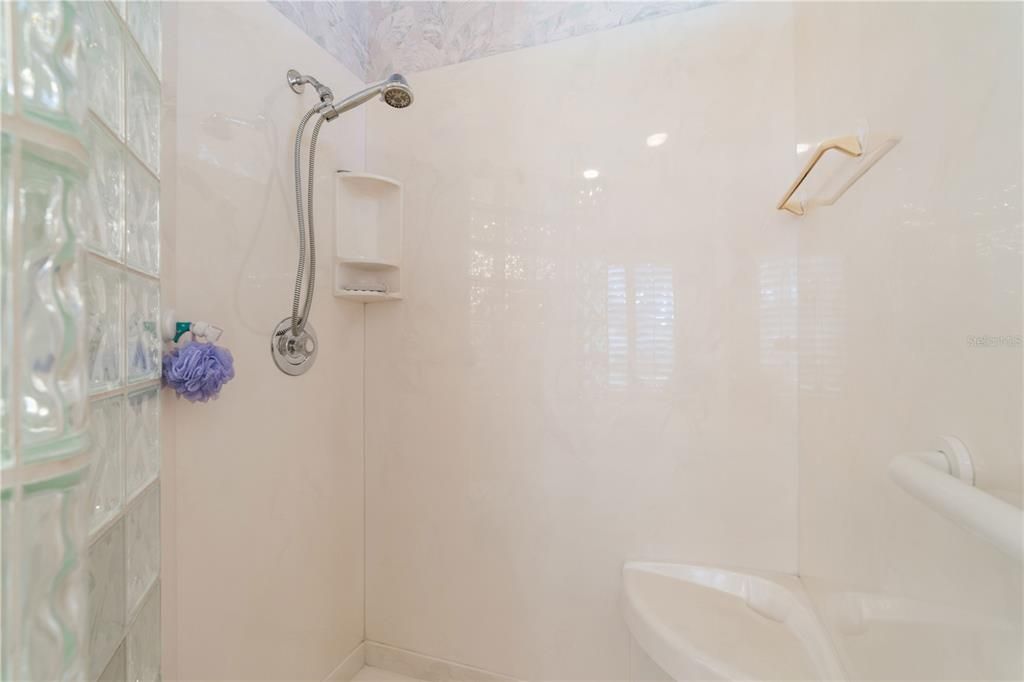 For Sale: $659,000 (3 beds, 2 baths, 2305 Square Feet)