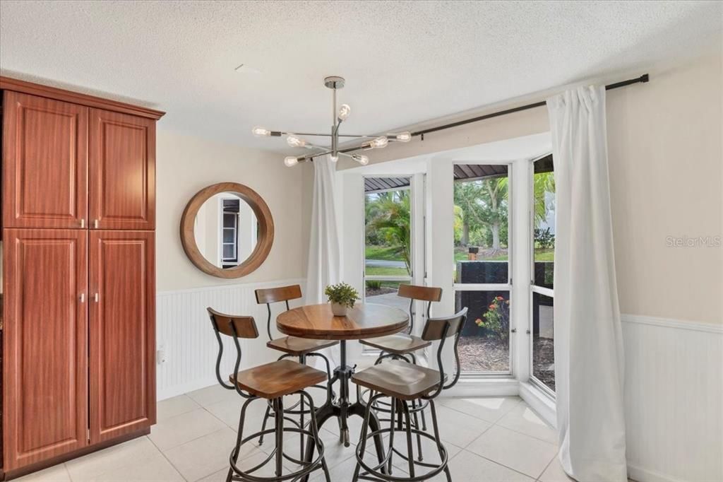 For Rent: $3,200 (2 beds, 2 baths, 1286 Square Feet)