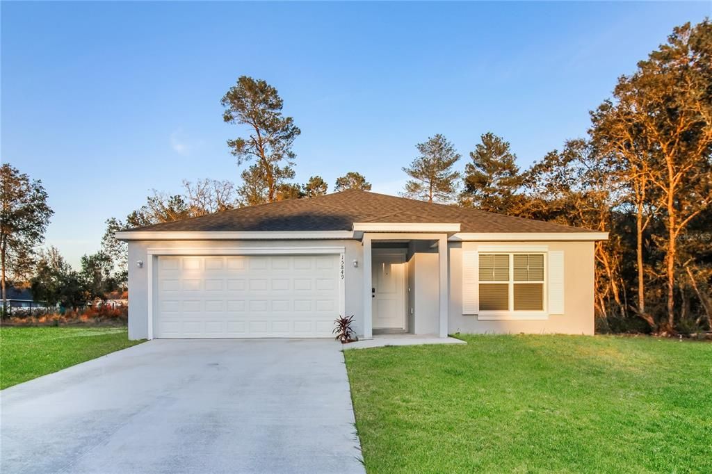 For Sale: $364,900 (4 beds, 2 baths, 1761 Square Feet)