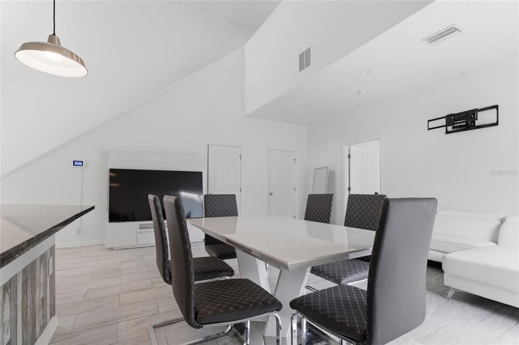For Sale: $419,000 (3 beds, 2 baths, 1500 Square Feet)