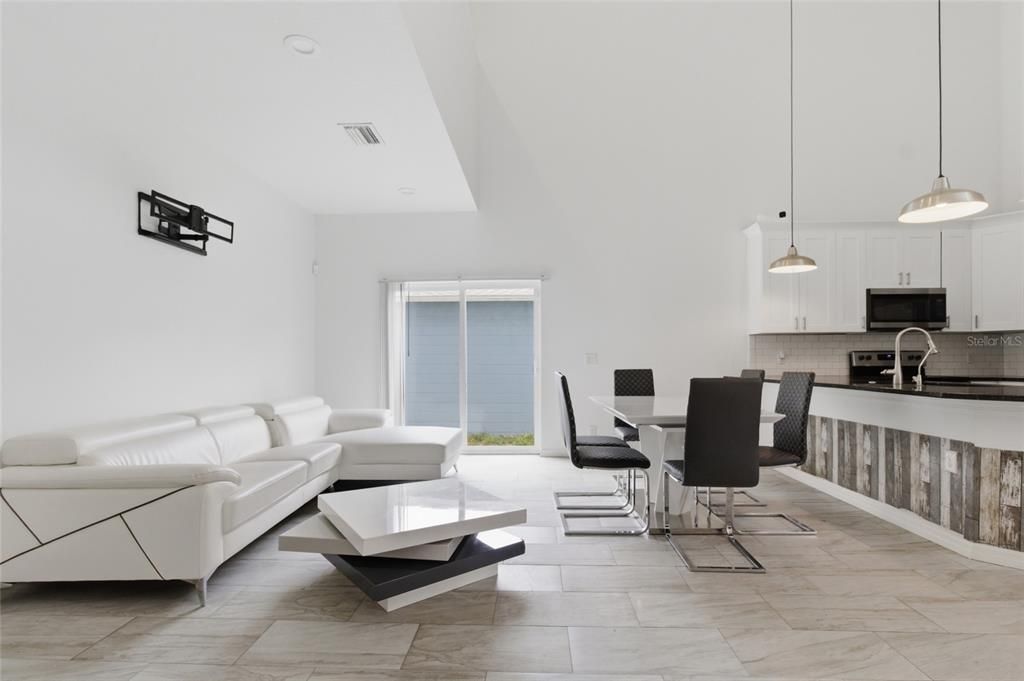 For Sale: $419,000 (3 beds, 2 baths, 1500 Square Feet)