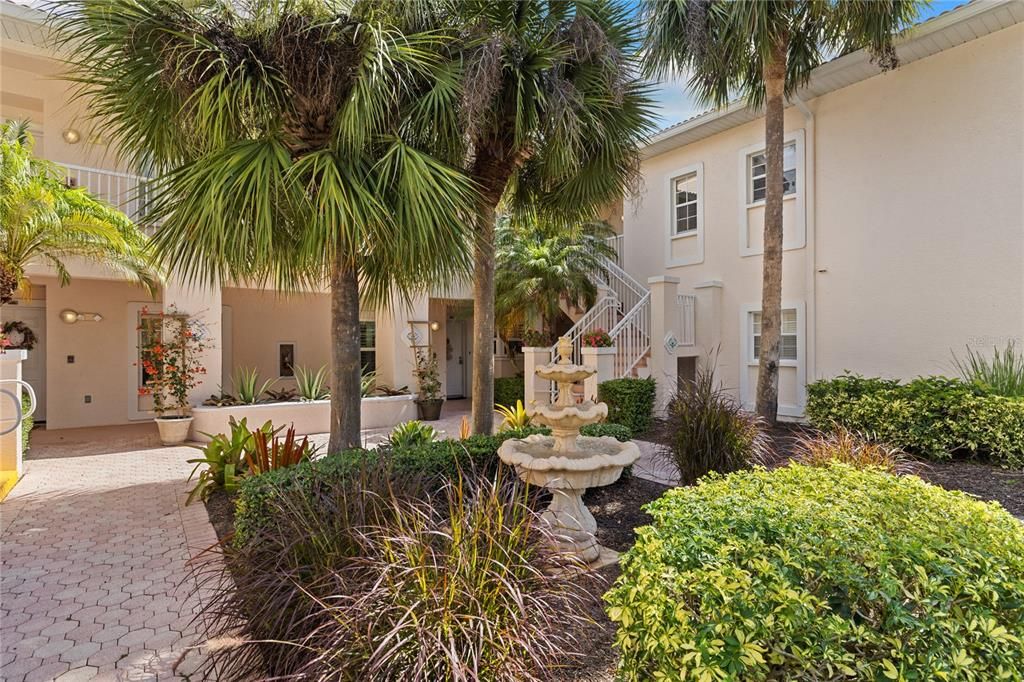 For Sale: $275,000 (2 beds, 2 baths, 1147 Square Feet)
