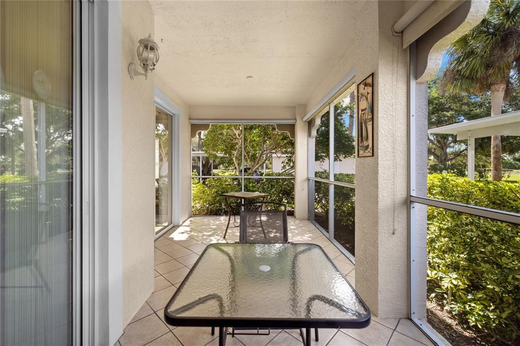 For Sale: $275,000 (2 beds, 2 baths, 1147 Square Feet)