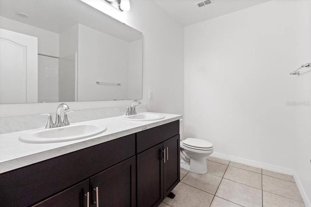 En Venta: $299,995 (3 camas, 2 baños, 1445 Pies cuadrados)