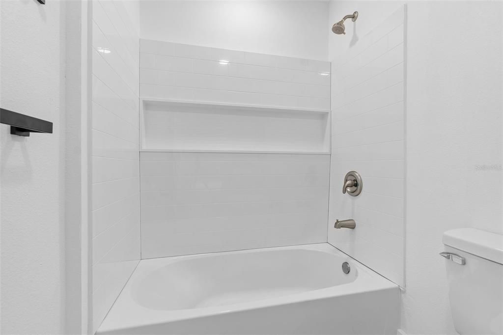 For Rent: $1,850 (4 beds, 2 baths, 1362 Square Feet)