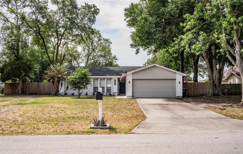Active With Contract: $339,000 (3 beds, 2 baths, 1424 Square Feet)