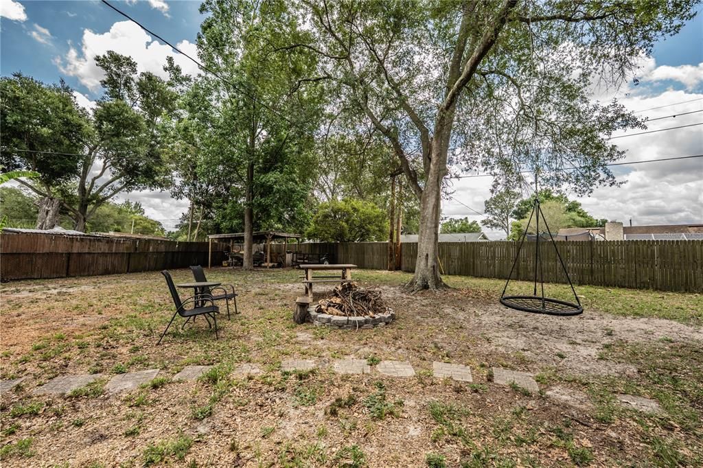 Active With Contract: $339,000 (3 beds, 2 baths, 1424 Square Feet)
