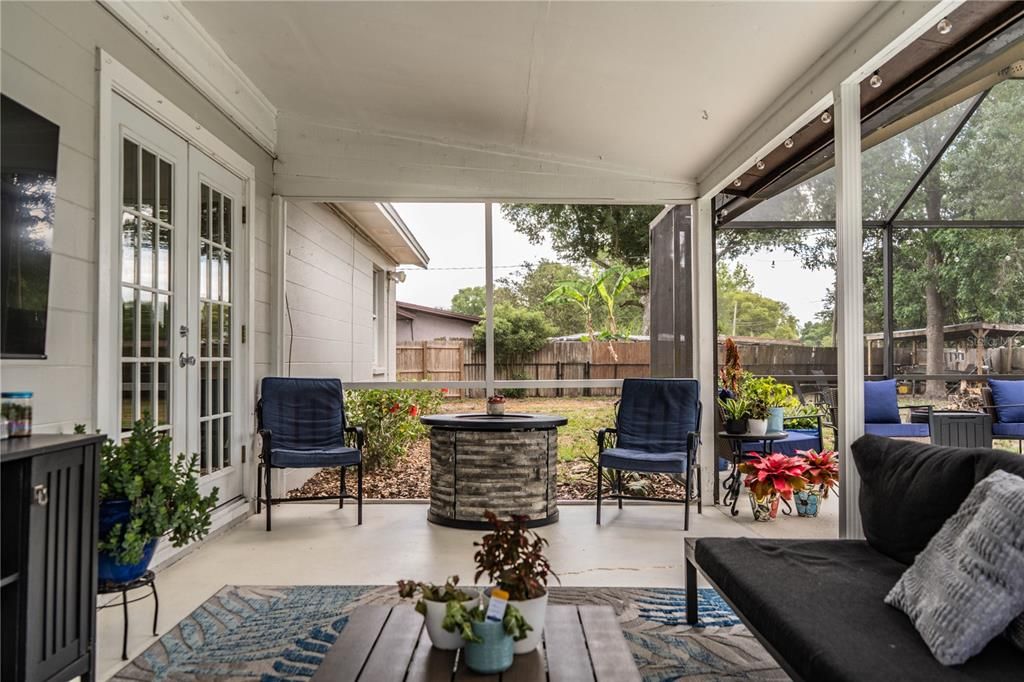 Active With Contract: $339,000 (3 beds, 2 baths, 1424 Square Feet)