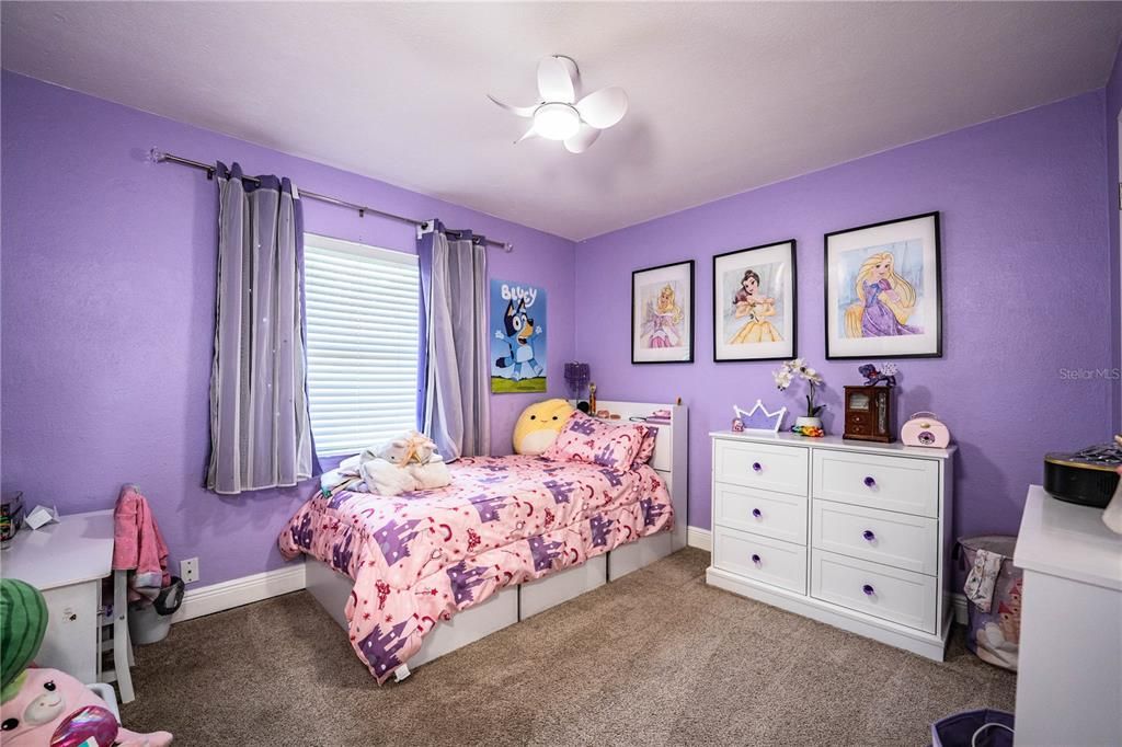 Active With Contract: $339,000 (3 beds, 2 baths, 1424 Square Feet)