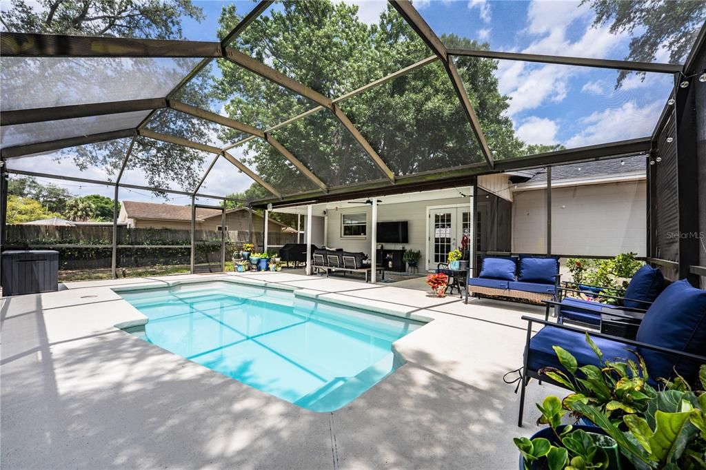 Active With Contract: $339,000 (3 beds, 2 baths, 1424 Square Feet)