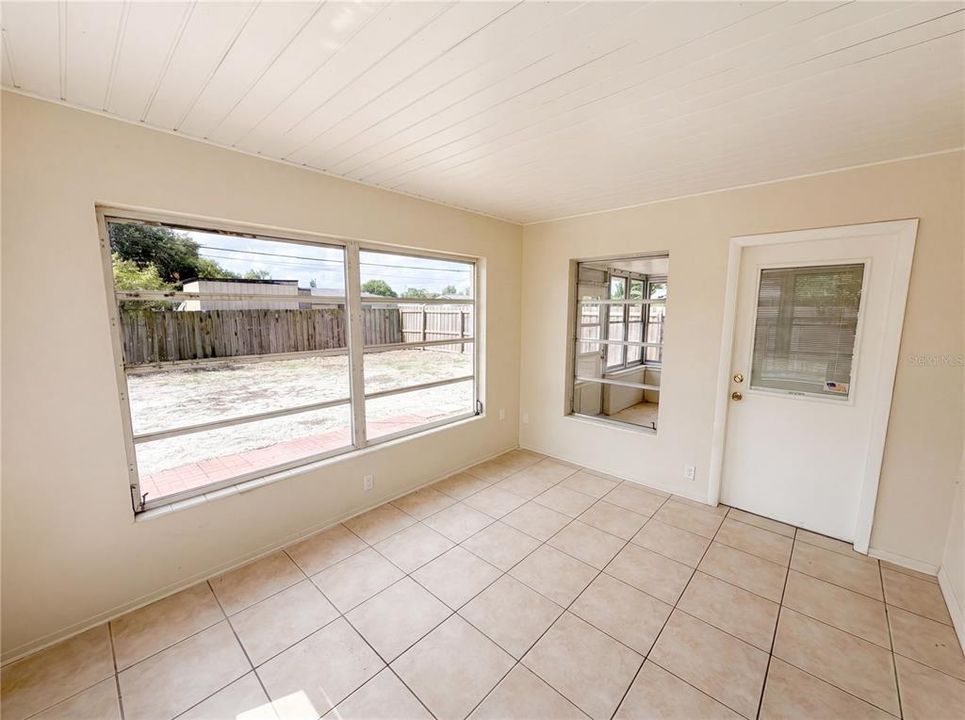 En Venta: $232,000 (3 camas, 2 baños, 1403 Pies cuadrados)