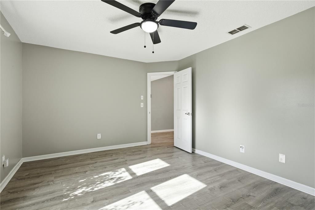 For Rent: $2,600 (3 beds, 2 baths, 1245 Square Feet)