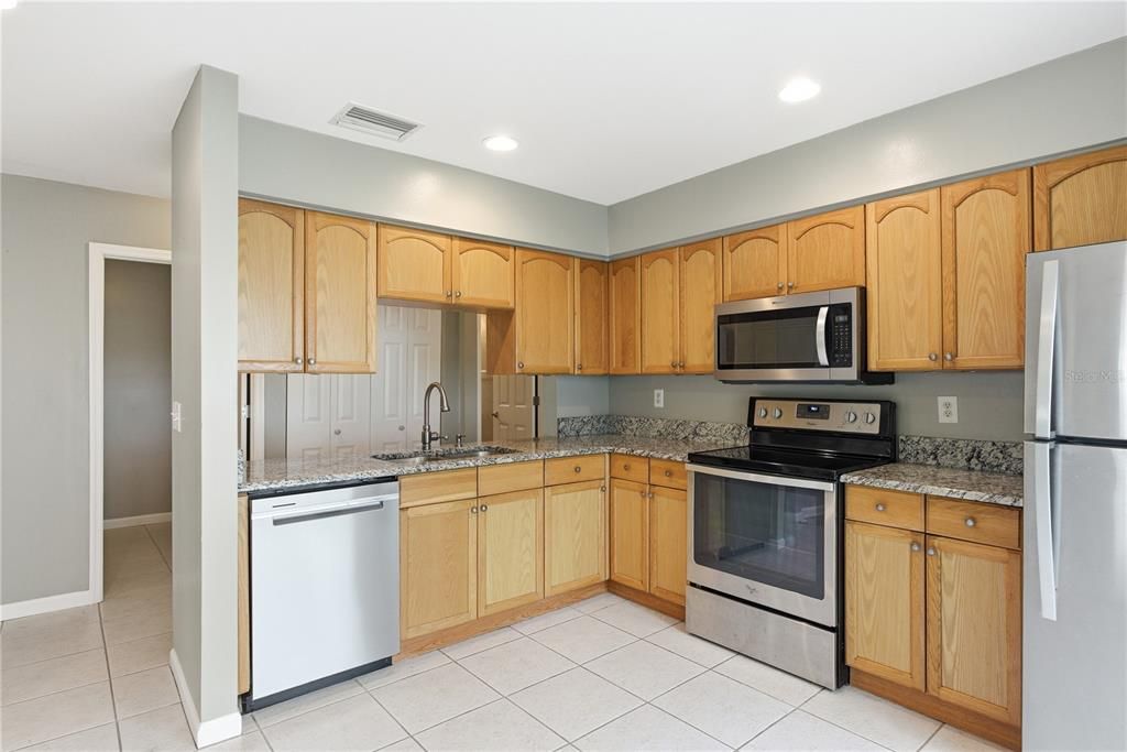 For Rent: $2,600 (3 beds, 2 baths, 1245 Square Feet)