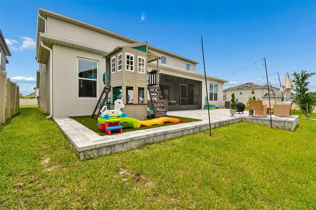 На продажу: $829,900 (5 спален, 3 ванн, 3922 Квадратных фут)