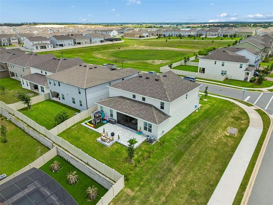 На продажу: $829,900 (5 спален, 3 ванн, 3922 Квадратных фут)