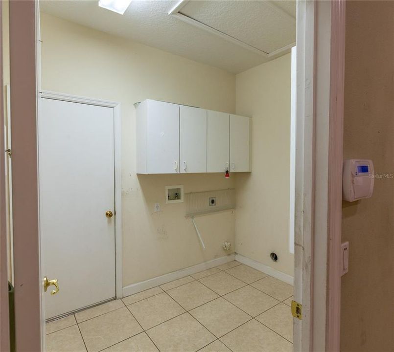 Activo con contrato: $650,000 (4 camas, 3 baños, 2192 Pies cuadrados)