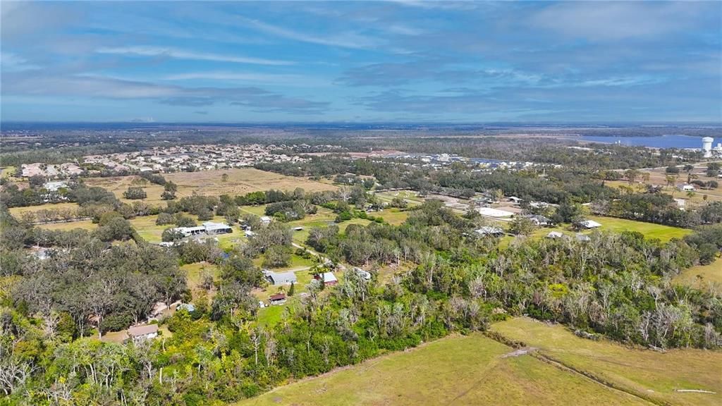 En Venta: $3,700,777 (15.03 acres)