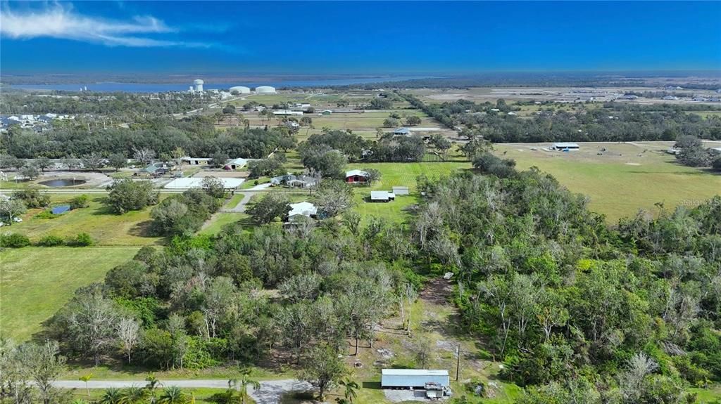 En Venta: $3,700,777 (15.03 acres)